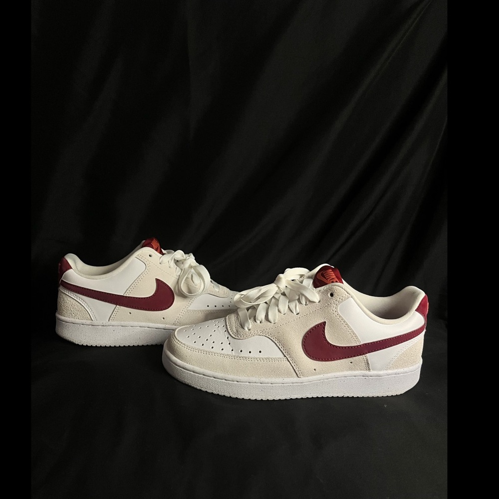 Nike’s Court Vision Low Sneakers; Size 6.5W